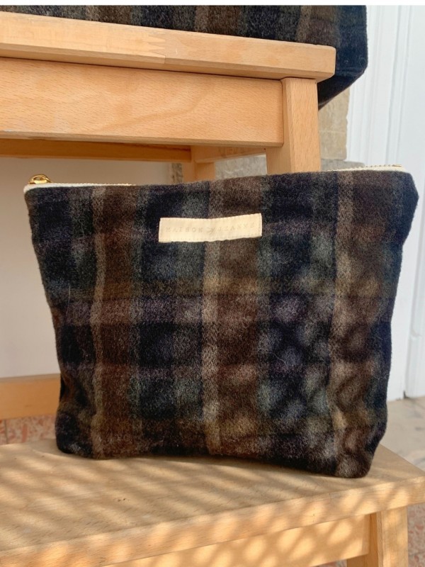 Toiletry bag Sonia - brown check